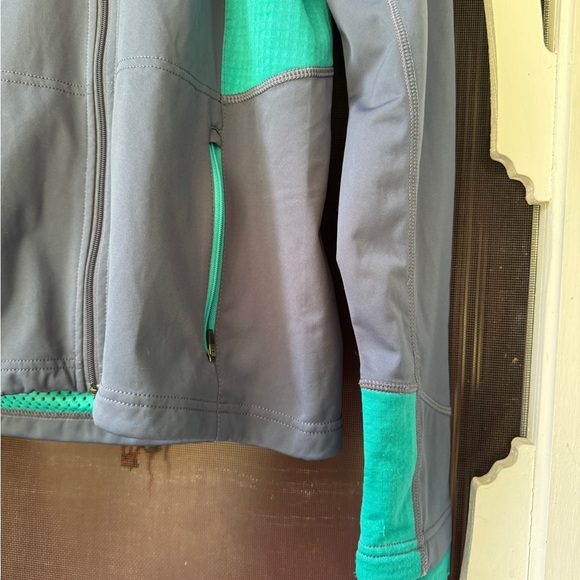 Patagonia windbreaker - Picture 4 of 6